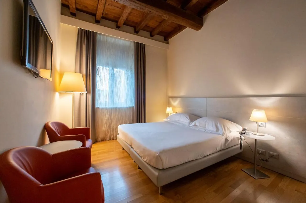 Dove Dormire vicino al Palazzo dei Diamanti: 5 Hotel Centrali