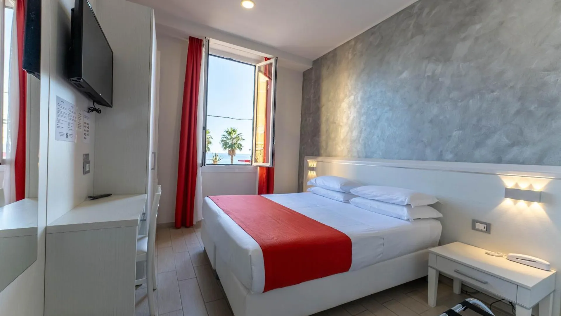 9 Hotel sul Mare Vicino al Porto Turistico di Varazze