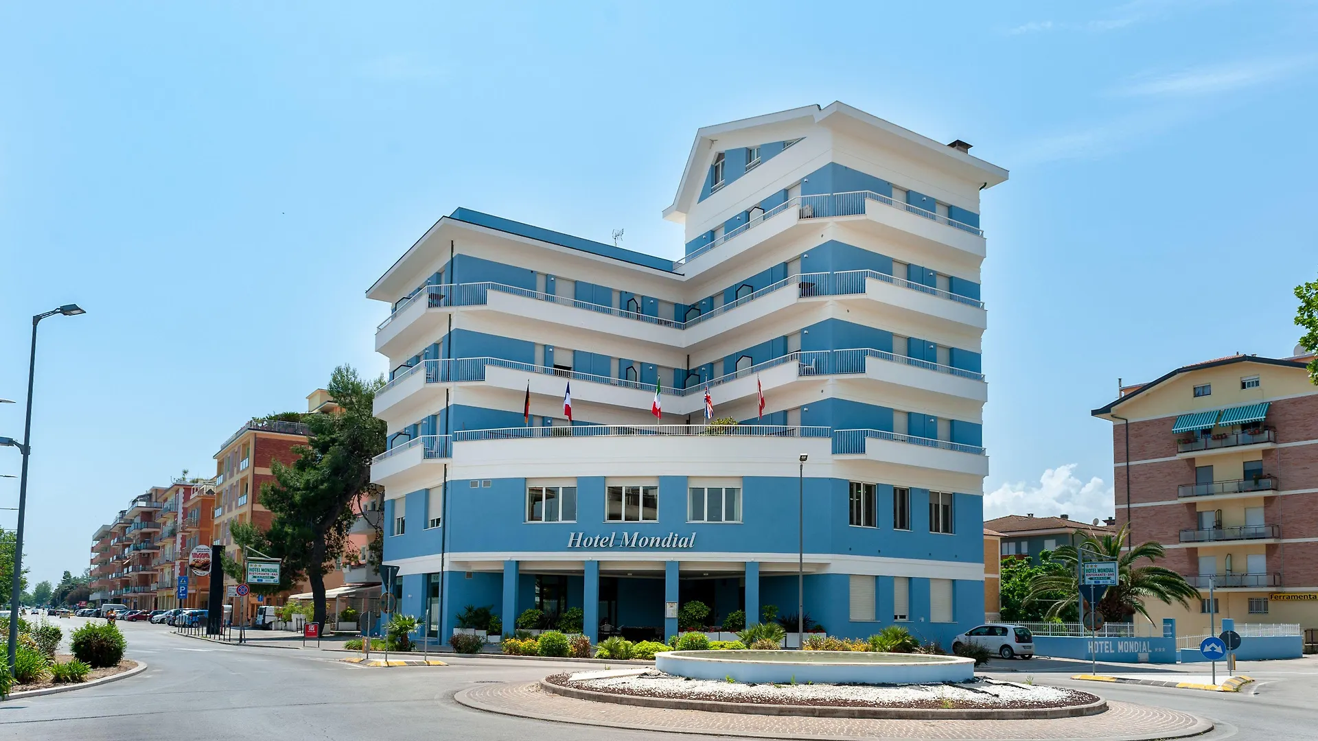 6 Hotel da Spiaggia Vicino al Santuario della Santa Casa