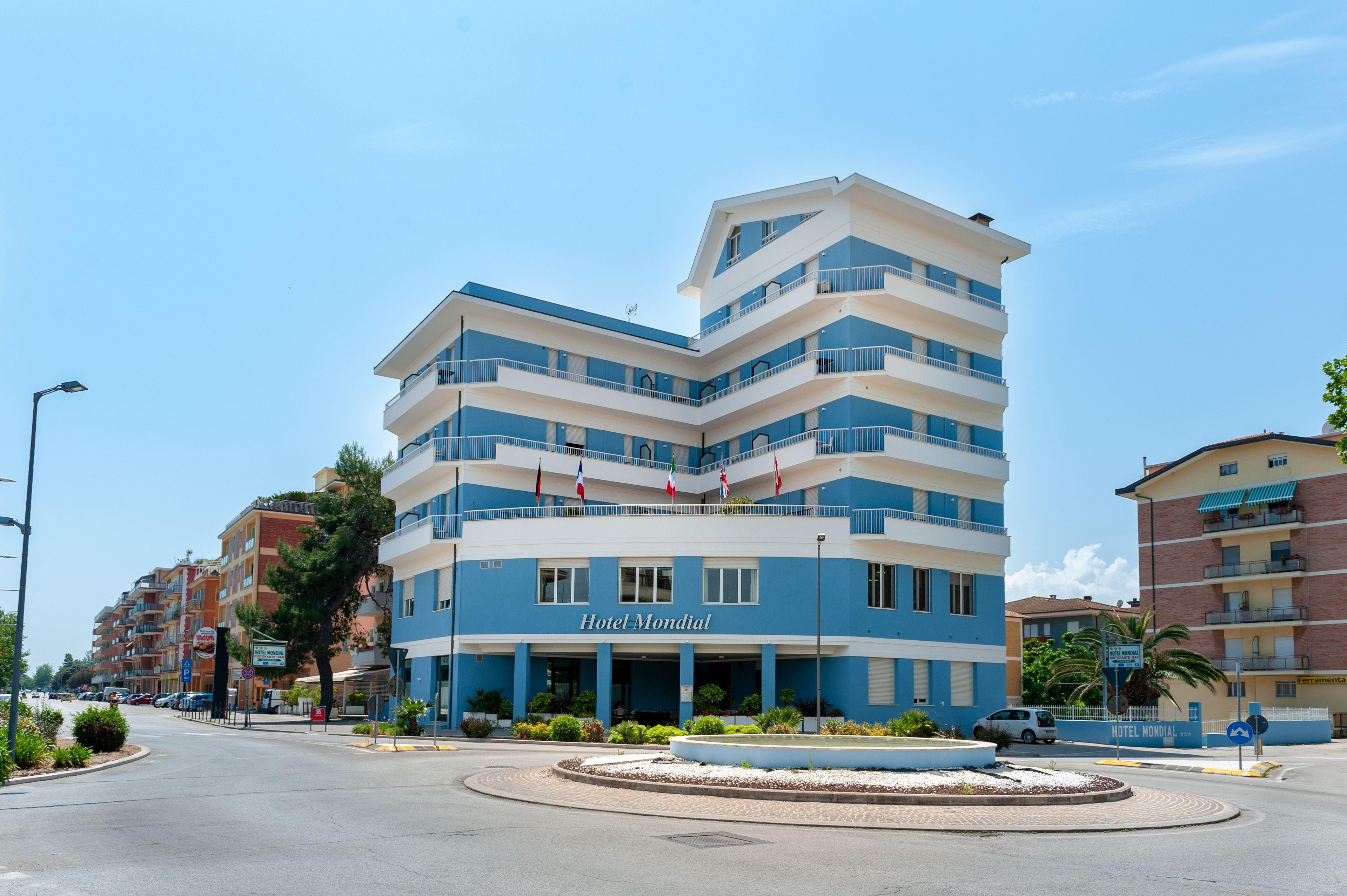 6 Hotel da Spiaggia Vicino al Santuario della Santa Casa